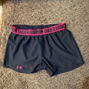 Under Armour shorts Size small